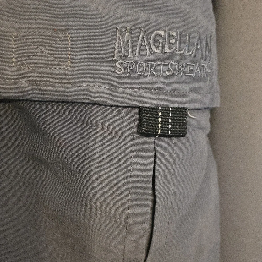 Magellan Outdoors Men's Gray Cargo Shorts Relaxed Fit Web Snap Belt Sz‎ L EUC